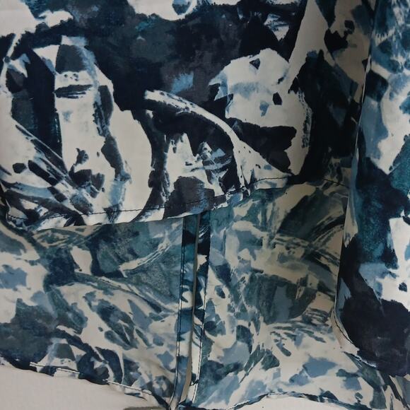 EUC Pure Energy 2x Blue White Roll Tab Sleeves Slit Back Top - Picture 4 of 7